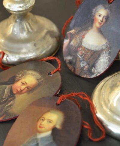 3 vintage portrait tassels