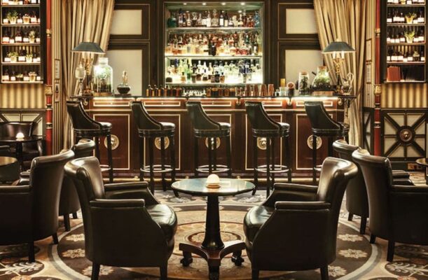 7 exquisite bars in paris for an elegant evening