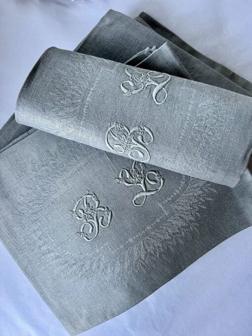 MONOGRAMMED NAPKINS