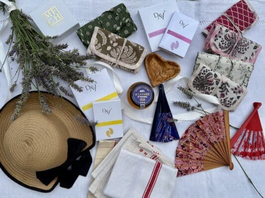 FRENCH SUBSCRIPTION BOX august edition