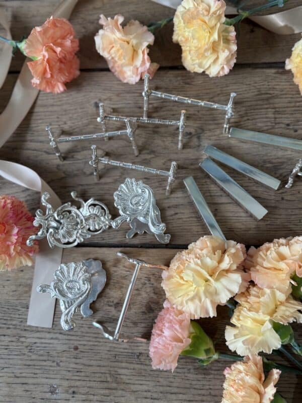 FRENCH SUBSCRIPTION BOX WITH FRENCH ANTIQUES