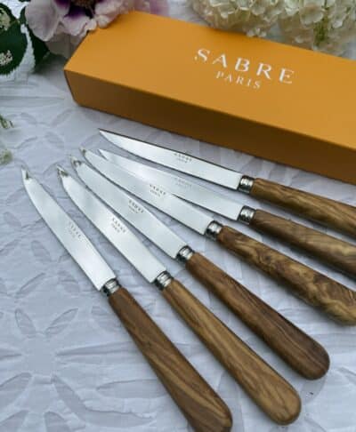 FRENCH-SUBSCRIPTION-BOX-MAY-2026-STEAK-KNIVES