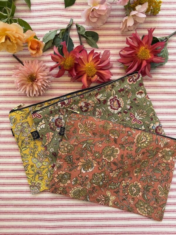 toiletry bag in French subscription box - bon voyage