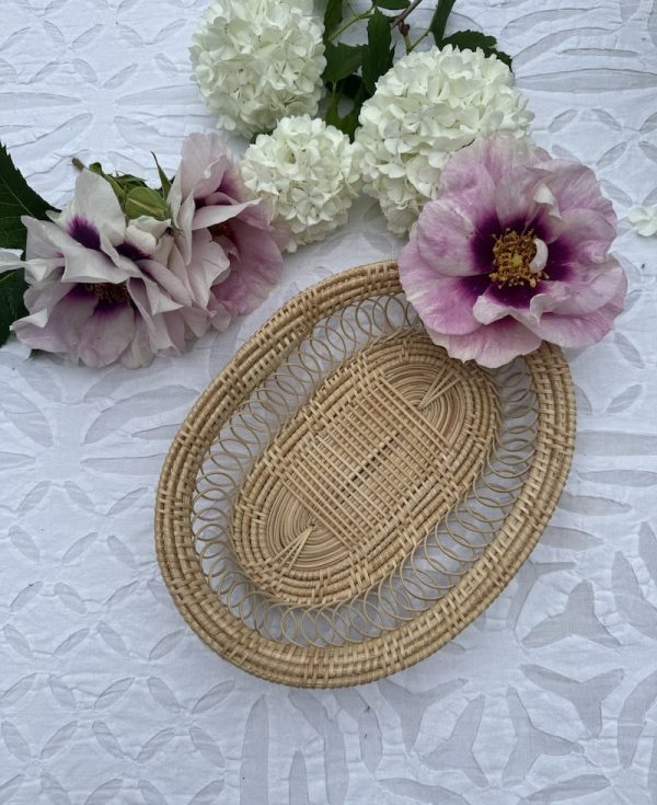 FRENCH-SUBSCRIPTION-BOX-MAY-2026-WICKER-BASKET