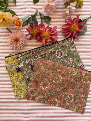 toiletry bag in French subscription box - bon voyage