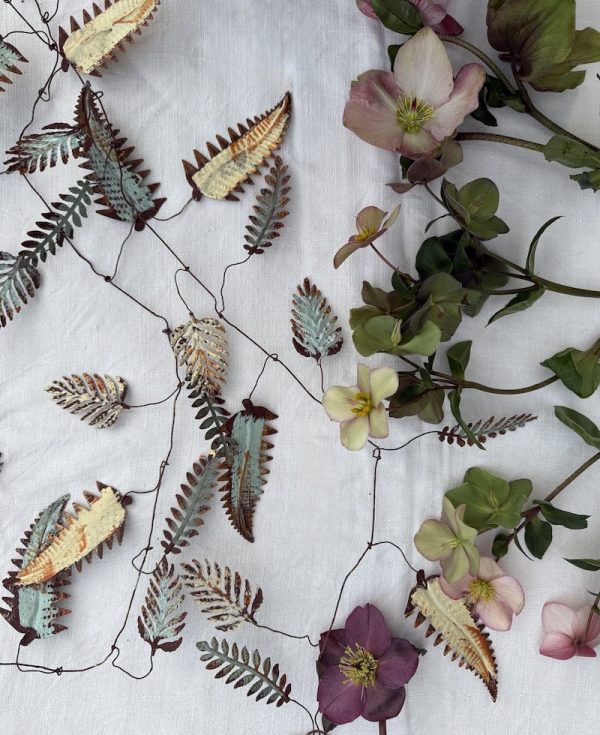 Subscription-Box-Novemerber-Garland